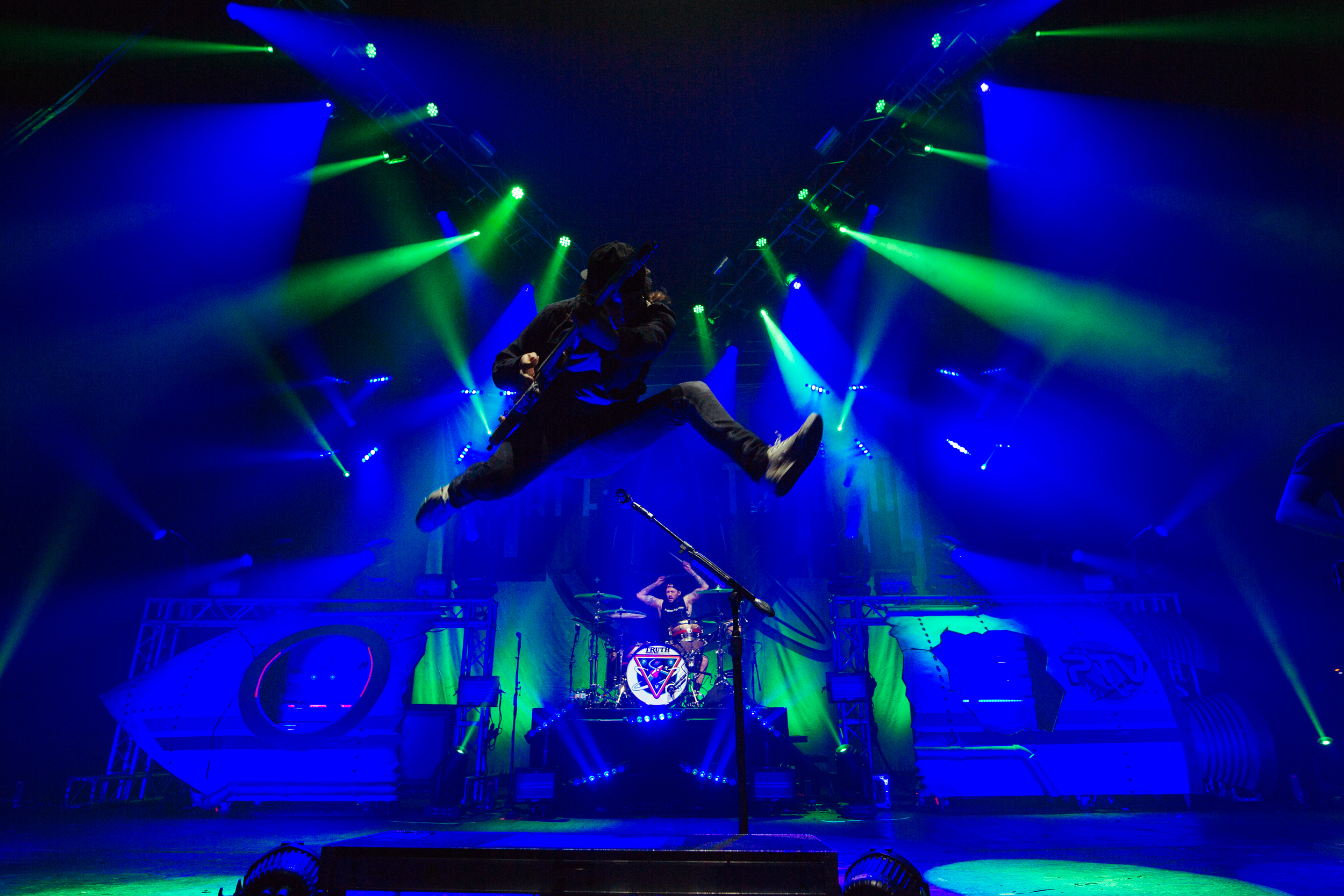 Avolites powers astronomical lighting for Pierce the Veil